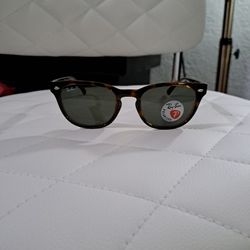 Ray-Ban Sunglasses,  Polarizer 100% Made In Italy.