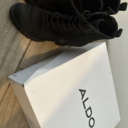 Aldo Size 5 Platform Black Mid Boots