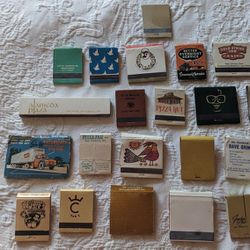 Lot Of 22 New And Used Vintage Matchbooks Chicago Los Angeles New York Las Vegas Wisconsin