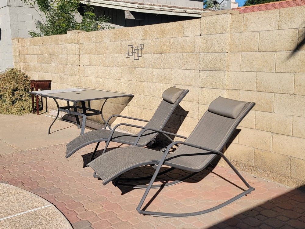 Rocking Chaise Lounge Chairs 