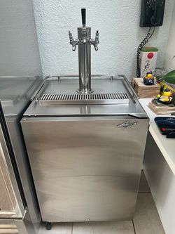 Glarus Draft Beer 3 Tap Kegerator