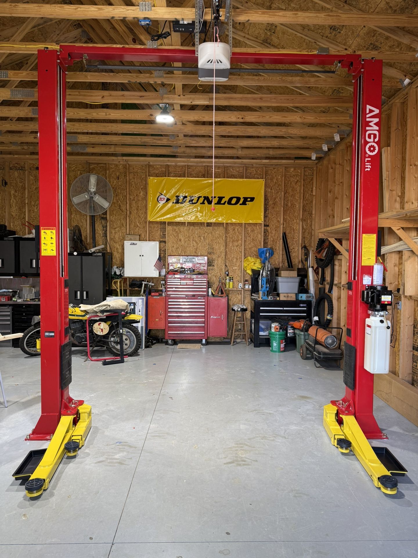 AMGO OHX-10 10,000 LBS 2 POST CAR LIFT