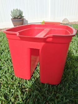 Rubbermaid red double bucket