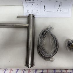 Single Hole Bathroom Lavatory Faucet 