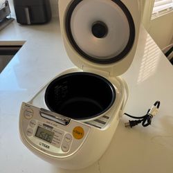 Tiger JBV-S10U Micom Rice Cooker 5.5Cups, Made in Japan