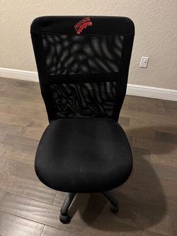 Black Mesh Office Chair No Armrests