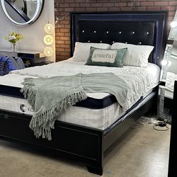 Queen bed frame  Mattress included  New in a box Same day delivery   Cama Queen  Colchon Incluido  Nueva en Caja  Entregamos a domicilio