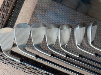 Wilson Dynapower Irons