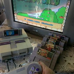 Super Nintendo Bundle + 20in CRT Tv 