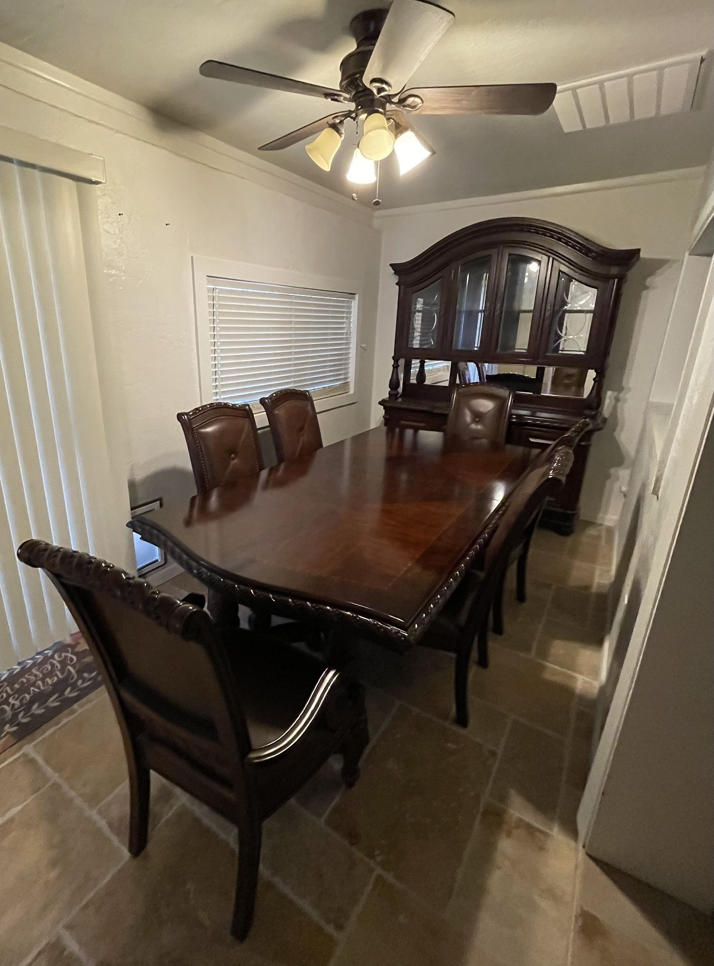 Antoinette Collection by Steve Silver Dining Room Set / Formal Dining Table With Chairs / Table & Chairs / Dining Set / Dining Room Set / China Cabine