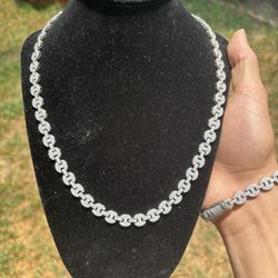 Diamond Test Approved Moissanite Necklace 
