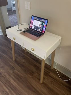 Desk Table