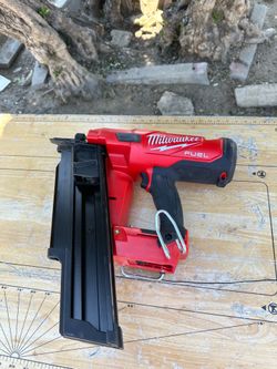 Milwaukee framing nail gun