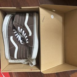 brown hi-top vans 