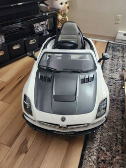 Mercedes Benz kids 12V electric toy car