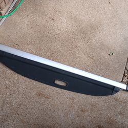 Retractable Cargo Shade