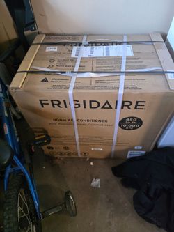 Frigidaire 10,000 BTU window AC unit