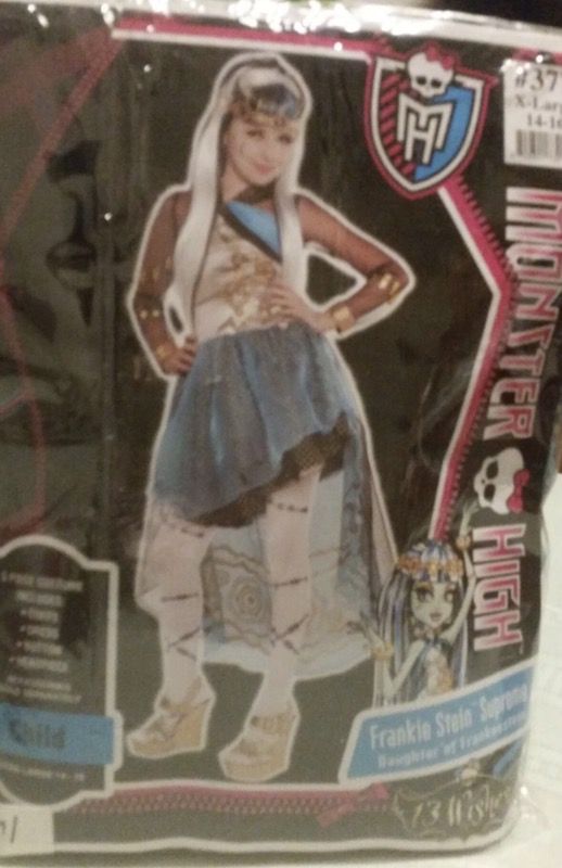 Costume girl