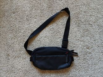 Tomtoc Compact EDC sling - small