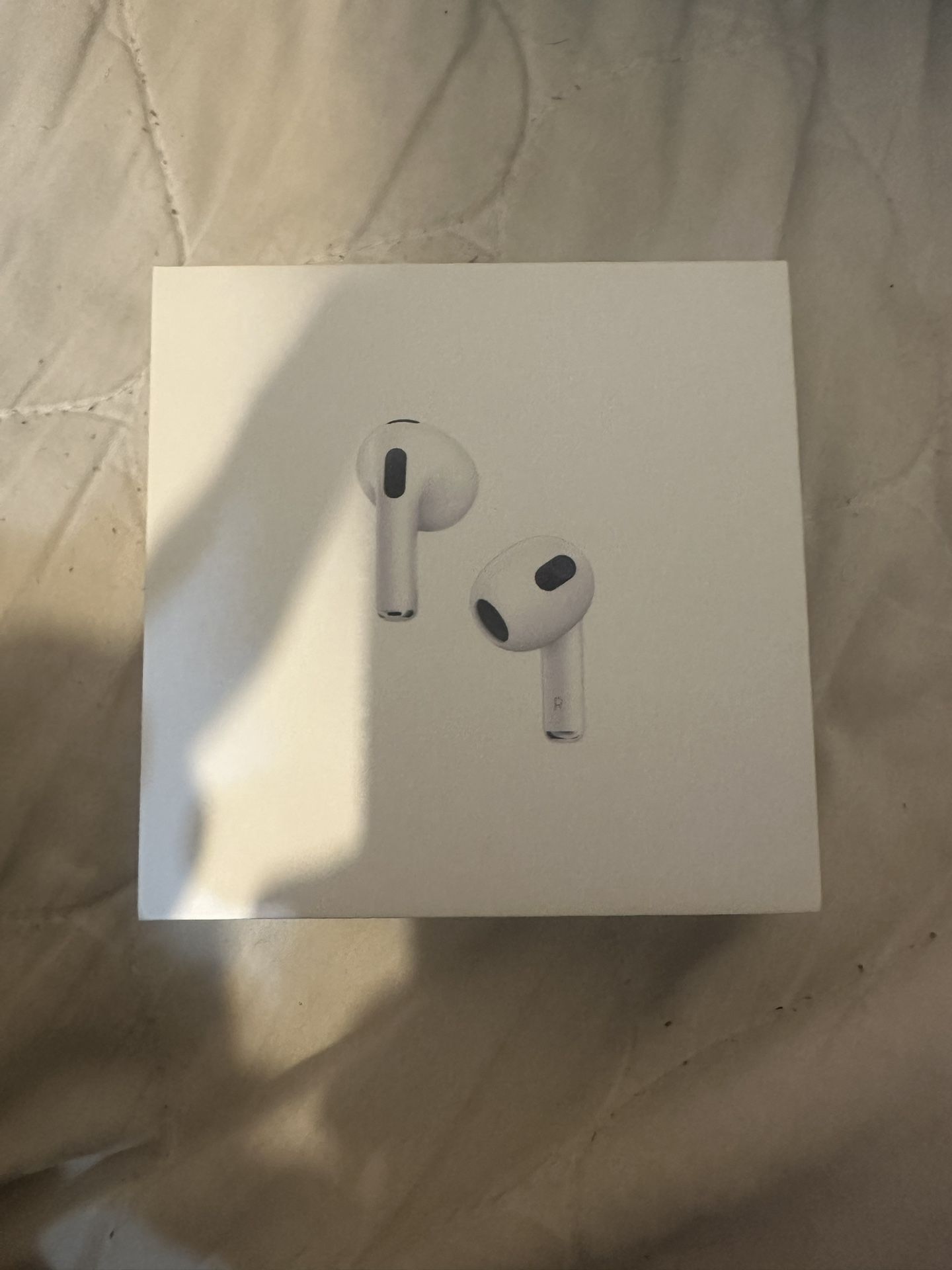 AirPod Gen 3