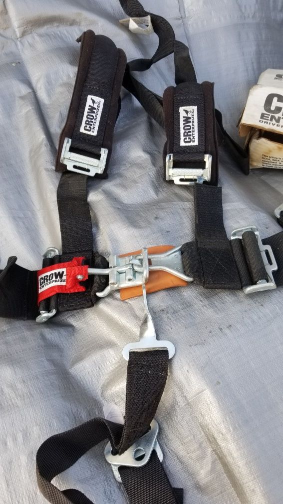 CROW 4 POINT 5 POINT HARNESS RESTRAINT BRAND New 11204 w/ 11384 for