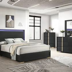 BRAND NEW! 5-PC Black  Queen  Bedroom Set 