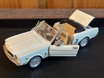 Vintage White 1964 1/2 Ford Mustang Diecast Model 1:24 Scale (7”Length) - Mint Condition