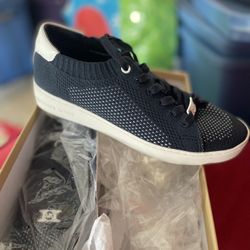 MK Skyler Lace Up 