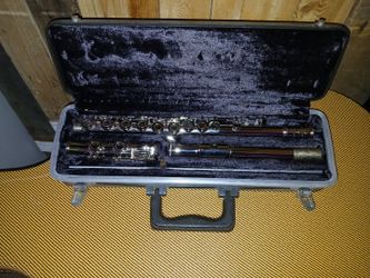 Selmer Bundy USA made Flute With Case