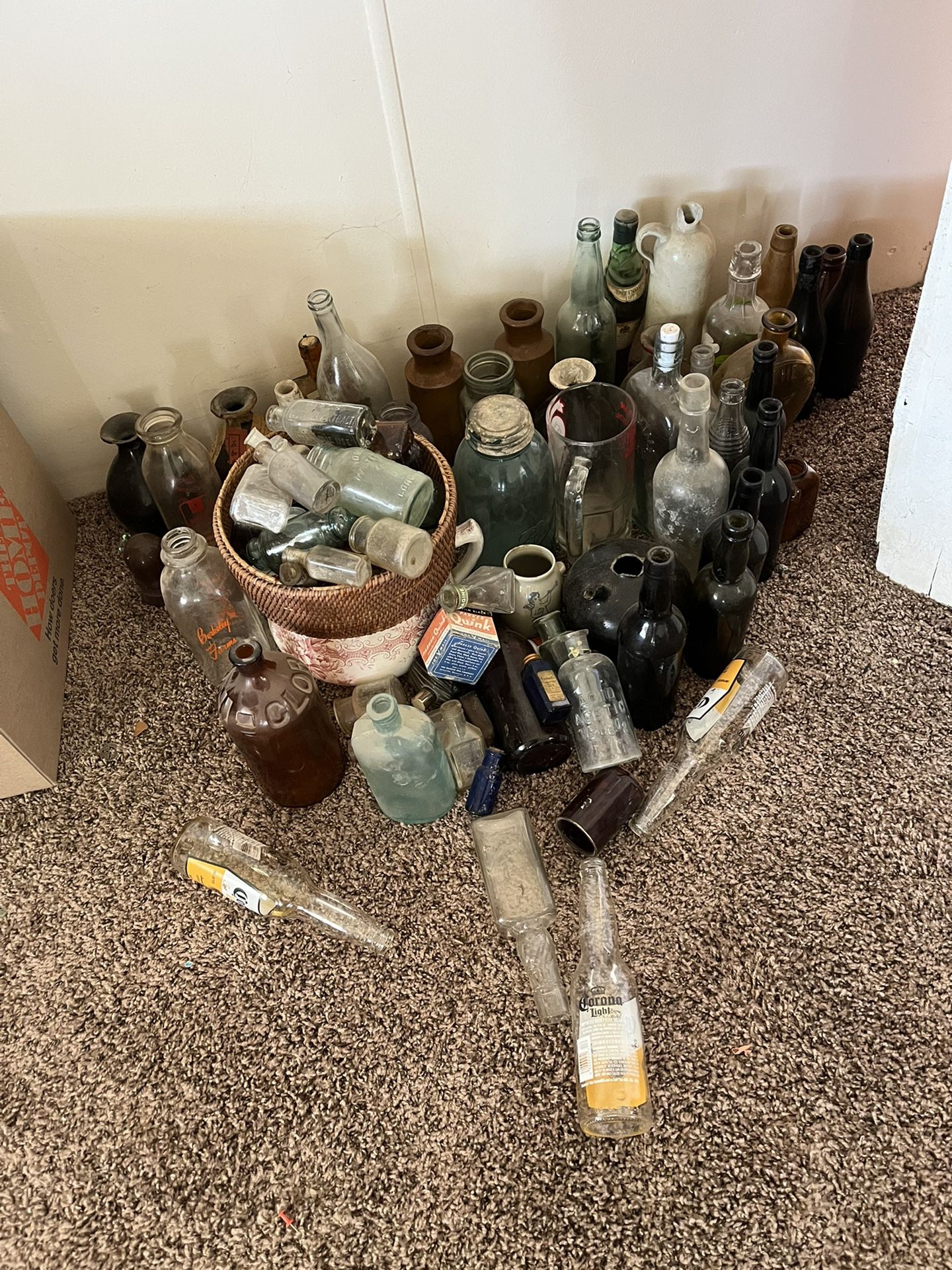 Miscellaneous Old Vintage Bottles 