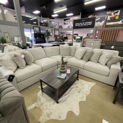 Ballyton Sand 3pc Symmetrical Sectional