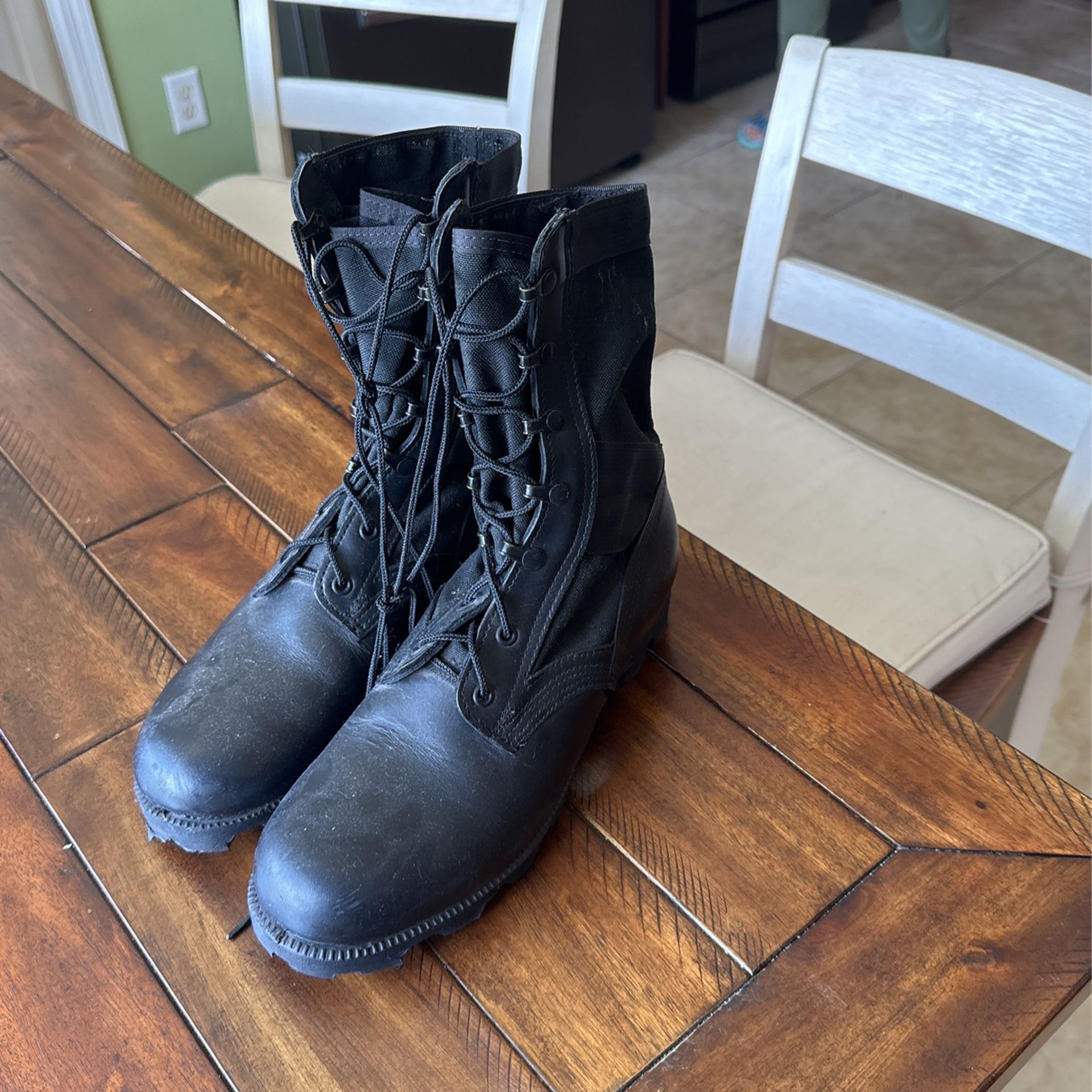 Boots All Black