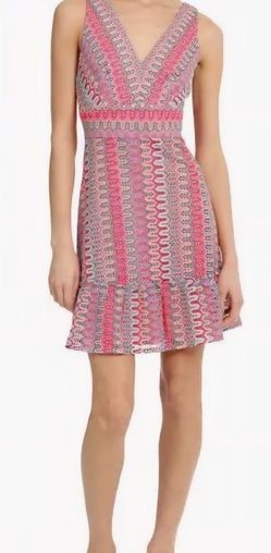 Donna Morgan Women's V-Neck Sleeveless Ruffle Hem Crochet Mini Dress Sz 12