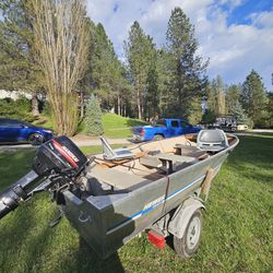 14ft Hewscraft fishing boat with new motor