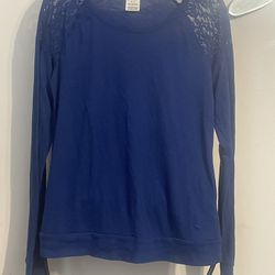 Victoria’s Secret PINK small Blue Lace Longsleeve Top T Shirt
