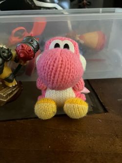 Pink Yarn Yoshi Nintendo Amiibo Figure