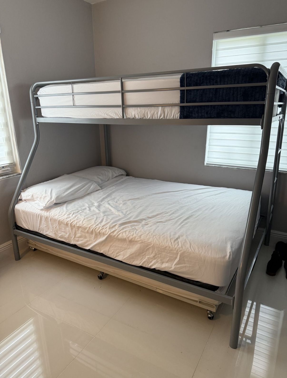 Bunk bed