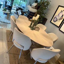 Modern mid century oval dining table with 6 velvet with metal chairs 