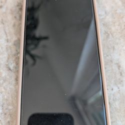 Totally Unlocked Google Pixel 7 is  6.3-inch Android smartphone featuring the Tensor G2 chip, 8GB RAM, and a 90Hz OLED display, advanced 50MP rear cam