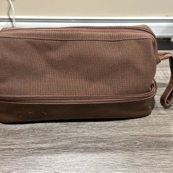 BÉIS Dopp Toiletry Kit – Maple Brown (Used Once, Like New) 🤎