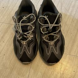 Adidas Size 8 men 