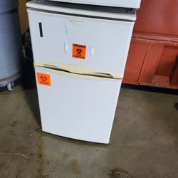 Frigidaire Refrigerator Freezer