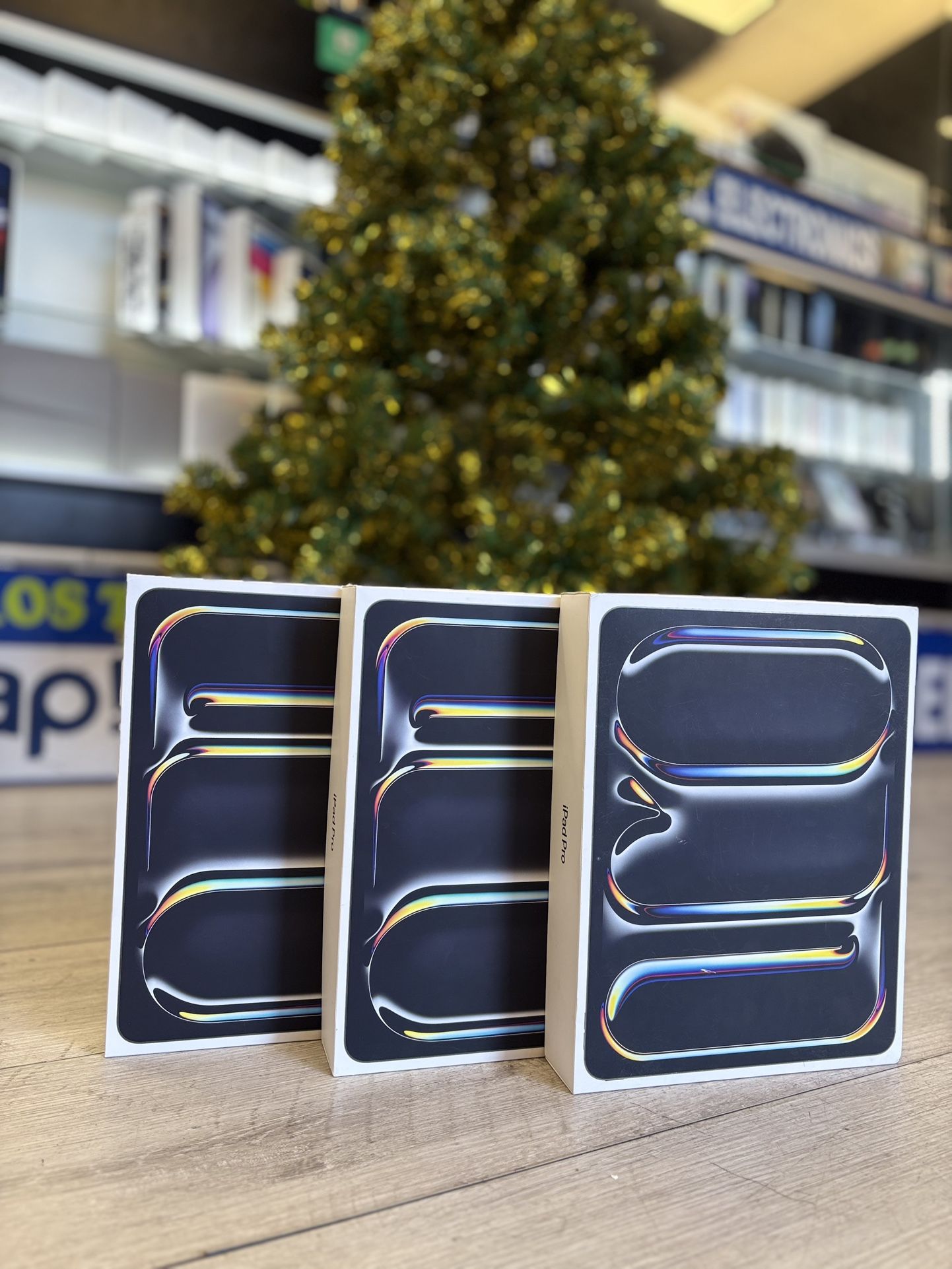 iPad Pro 13 inch M4 Chip (Newest Model) (Take It Home In Payment/ llévatelo a casa en pagos) 