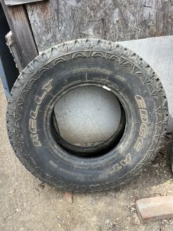 Tire 31x10.5 R15