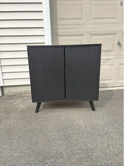 Small cabinet/ bar cart