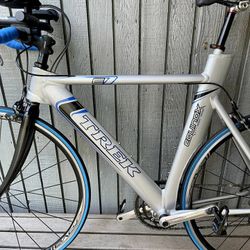 Trek Equinox 7 extra large frame 58cm  with 700c