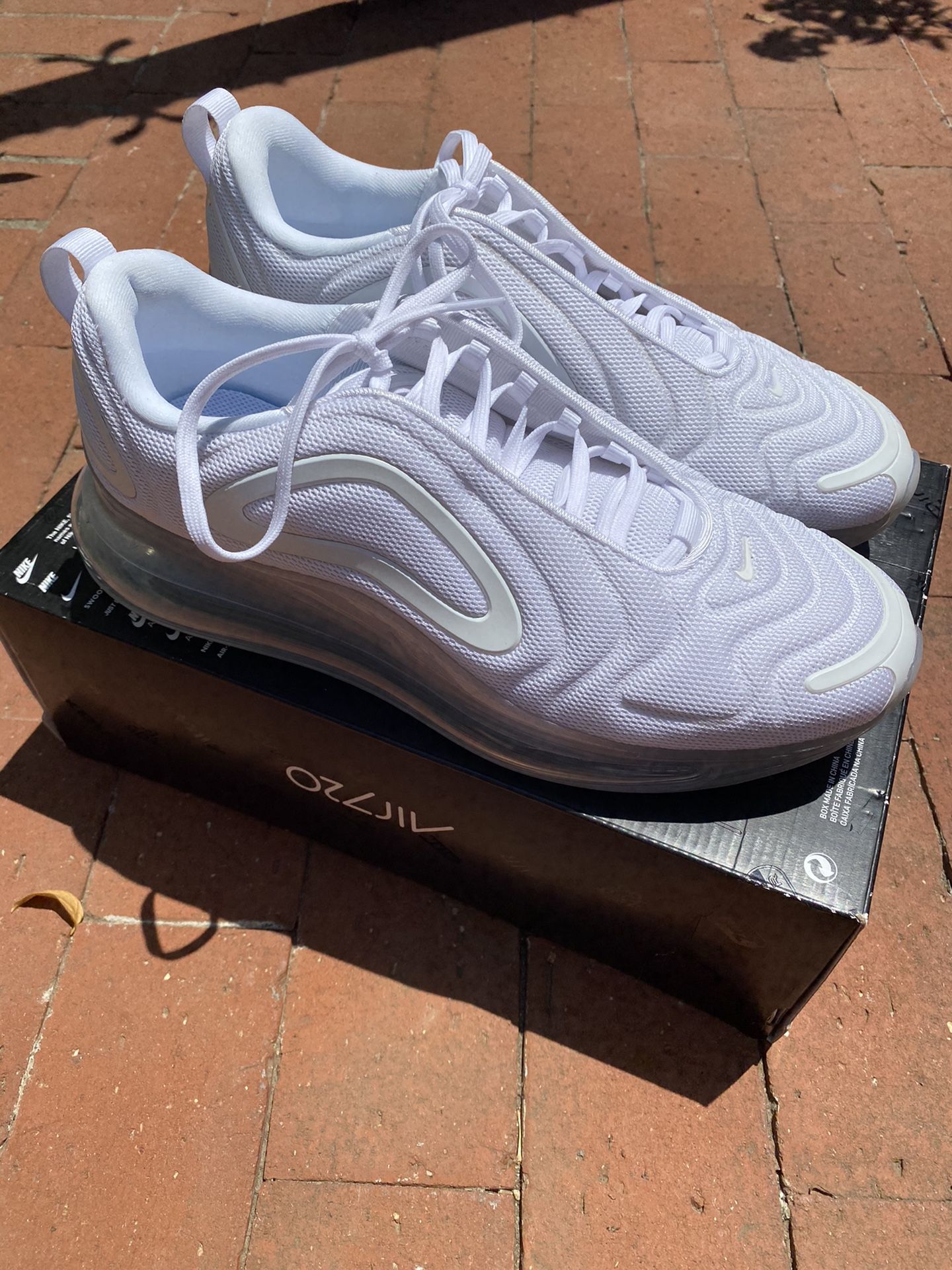 Nike Air Max 720, Men’s size 10.5 in white/platinum