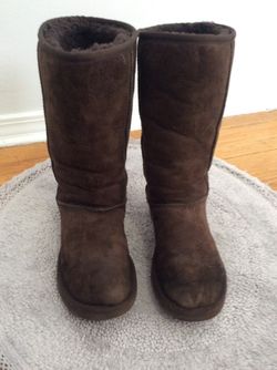 Brn classic tall ugg boots size 7