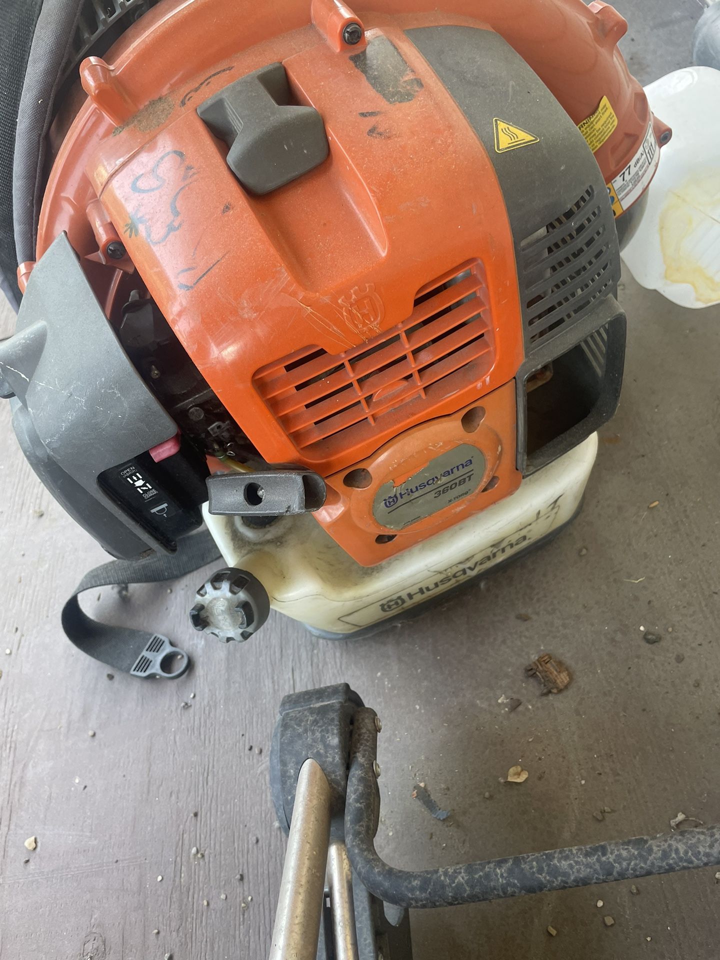 Leaf Blower