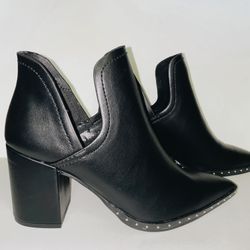 NEW BLACK STUDDED BOOTIES (US 6-10) 